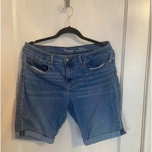 Levi shorts‎